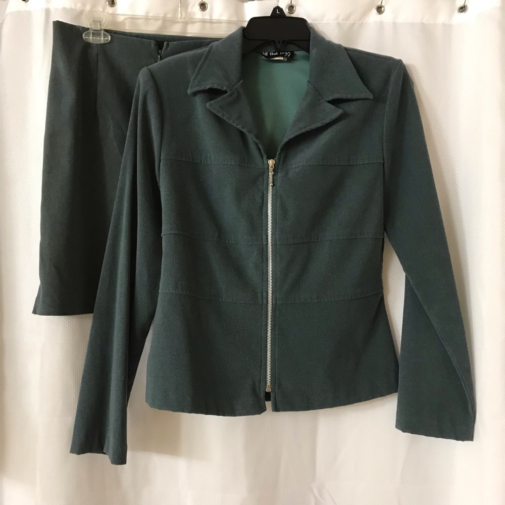 BOSS LADY!! Skirt Set with Long Sleeves Front Zip Top and with Back Zip Skirt - Picture 3 of 8